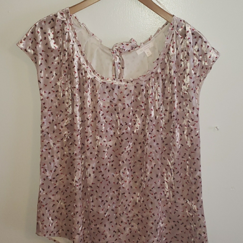 LC Scalloped neck blouse floral/strawberries print